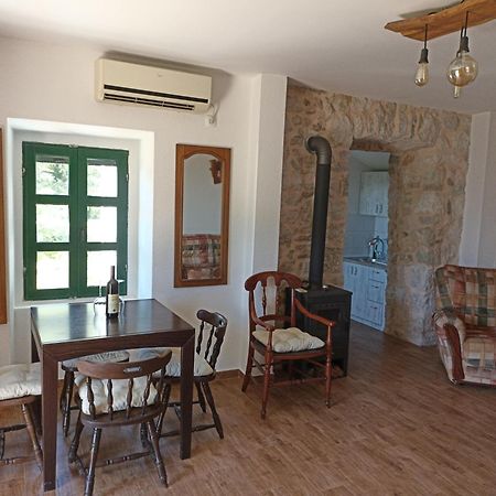 Rustic House Apartment Bar Exterior foto